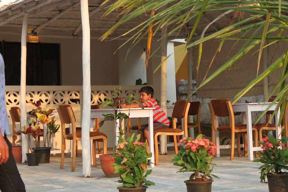 Ocean View Goan Beach House Calangute Exterior photo