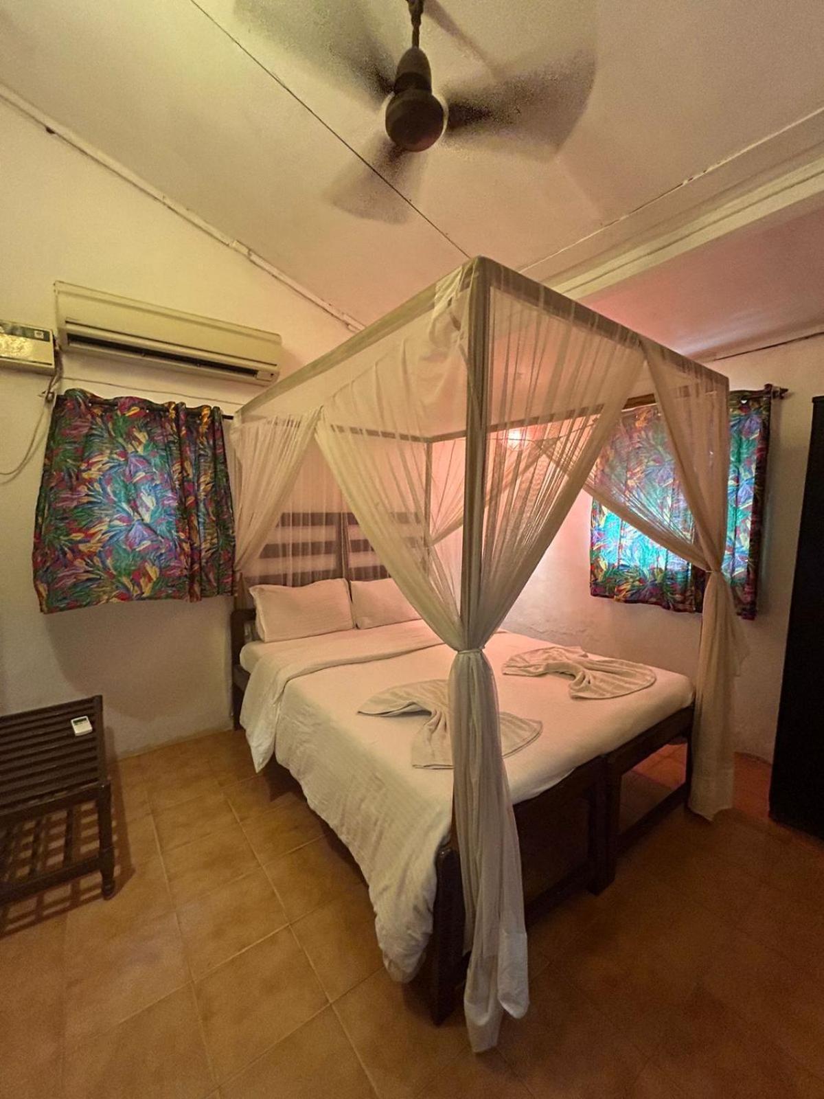 Ocean View Goan Beach House Calangute Exterior photo