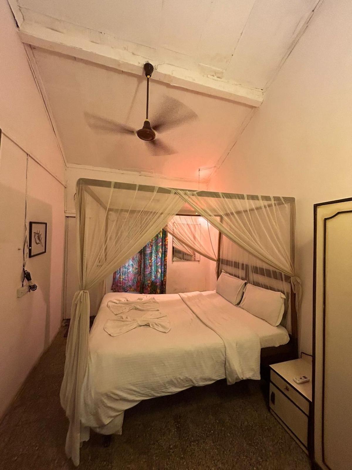 Ocean View Goan Beach House Calangute Exterior photo