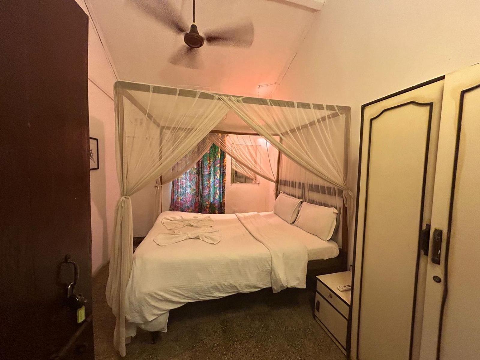 Ocean View Goan Beach House Calangute Exterior photo